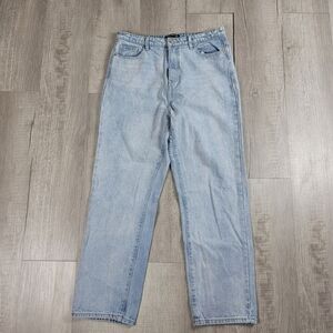 PrettyLittleThing Light Denim Staight Leg Jean